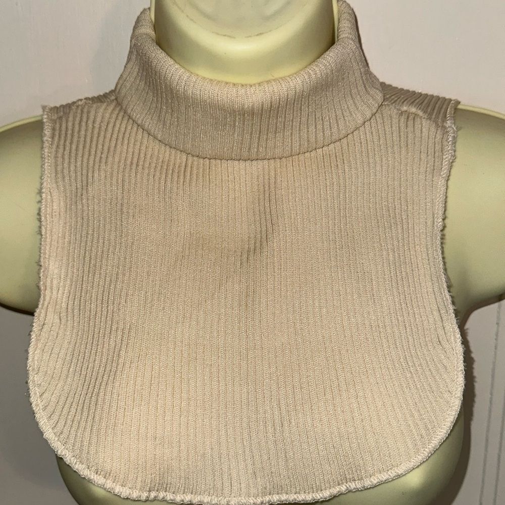 Vintage Cream/Light Tan Ribbed Turtleneck‎ Polyester Neck Dickie